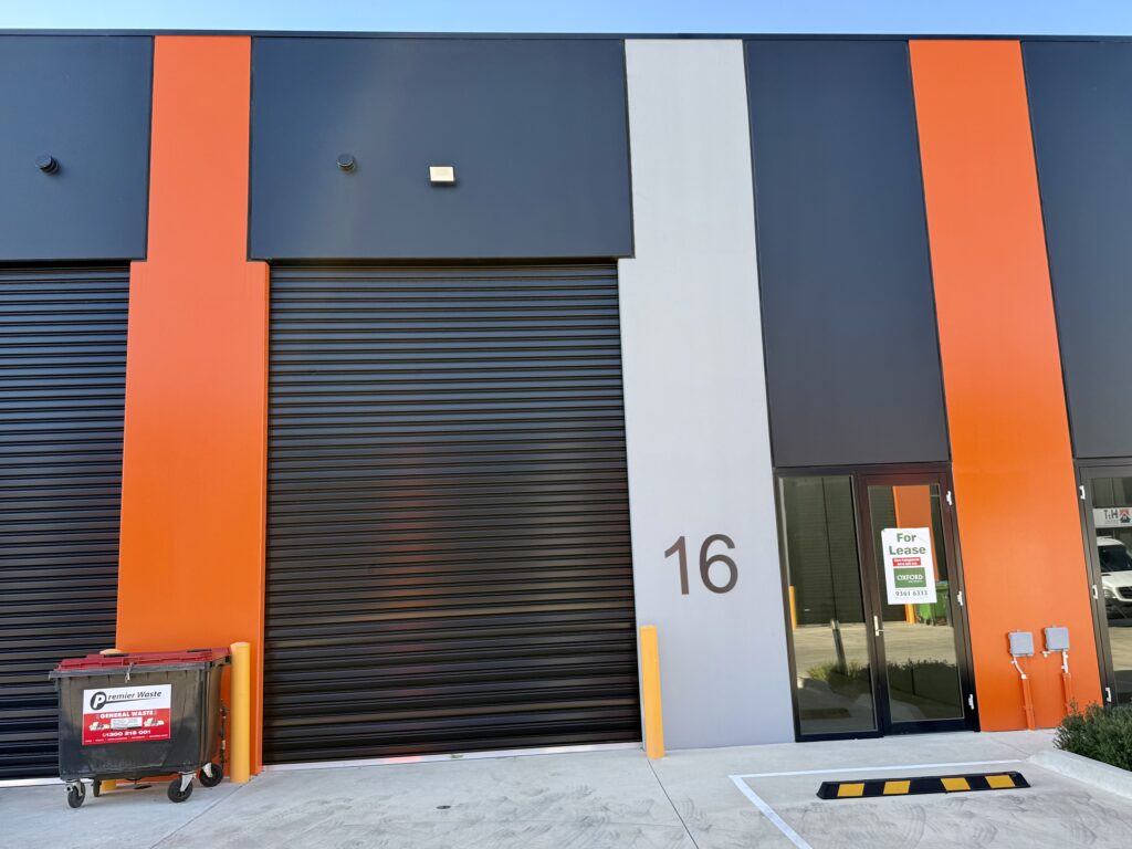 16 Greenstone Place, SUNSHINE NORTH  VIC  3020